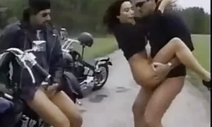 Sottomesso MILF ottiene culo e figa video porche mature scopata