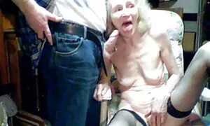 Egli mostra a sua sorella il suo pene Non so cosa video donne mature porche fare