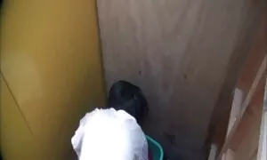Si mature porche casalinghe e tirata fuori dal bagno e ha fatto questa cosa